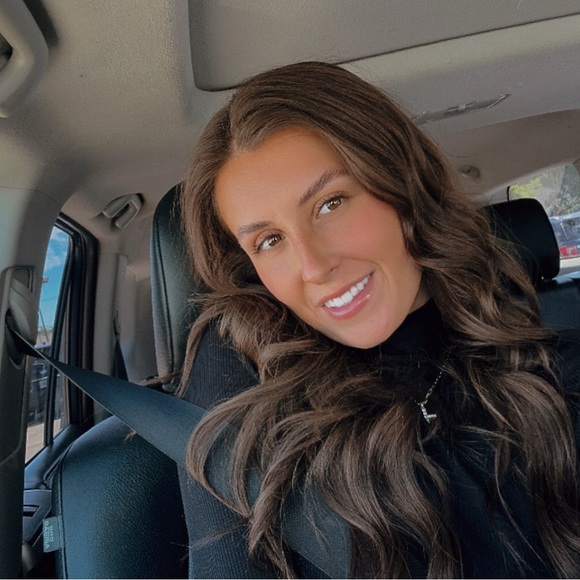 Meet your Posher, Taylor - Picture 1 of 1